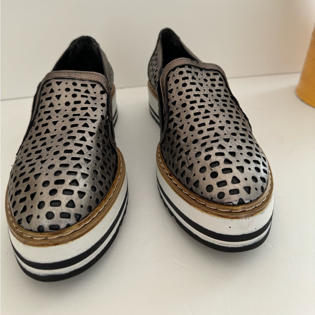 Summit By White Mountain Men’s Metallic Platform Loafers Perforated Leather Sz 7